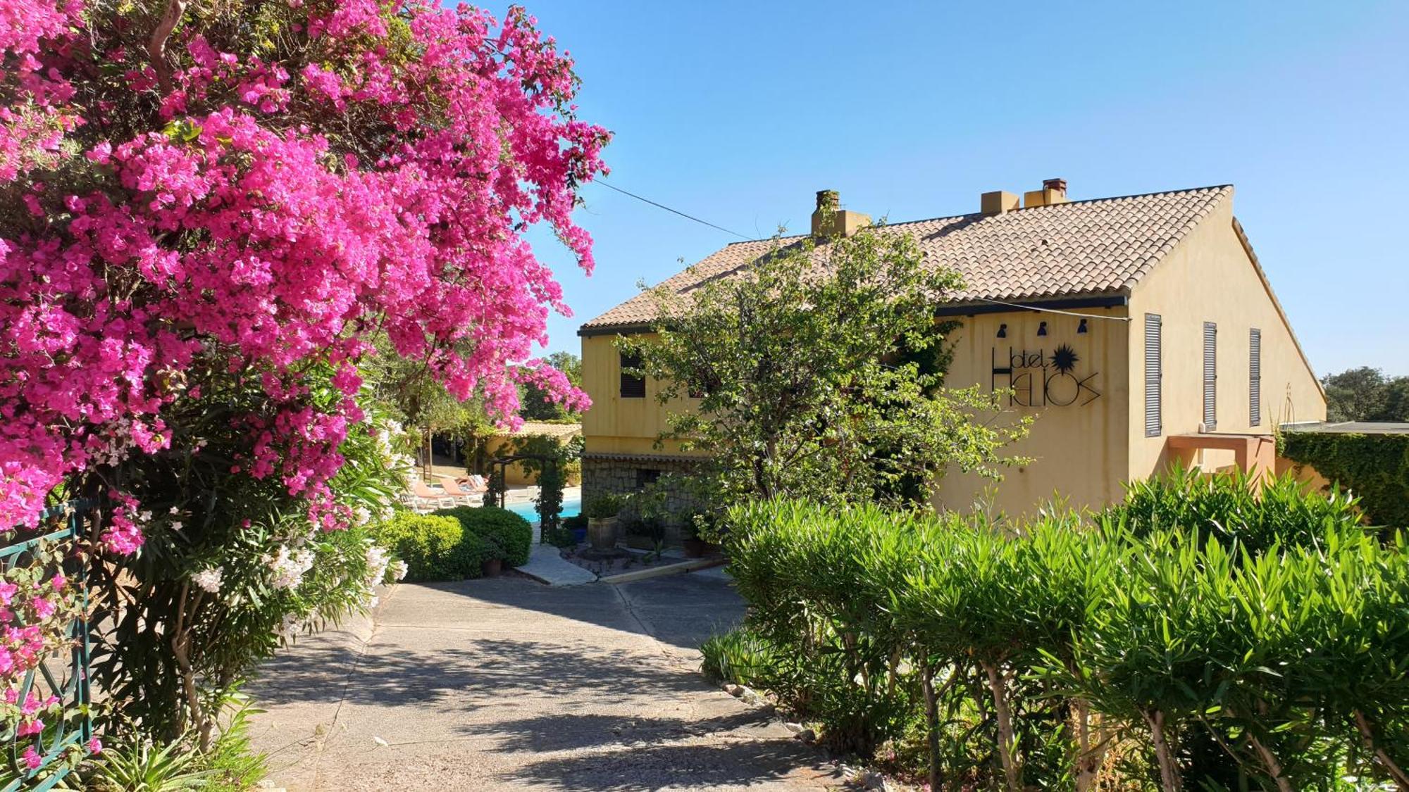 Helios Aparthotel Cargèse